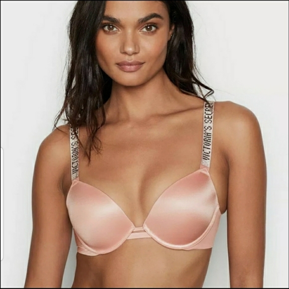 Victoria's Secret Very Sexy Push-up Bra & Matching Panties - Picture 3 of 15